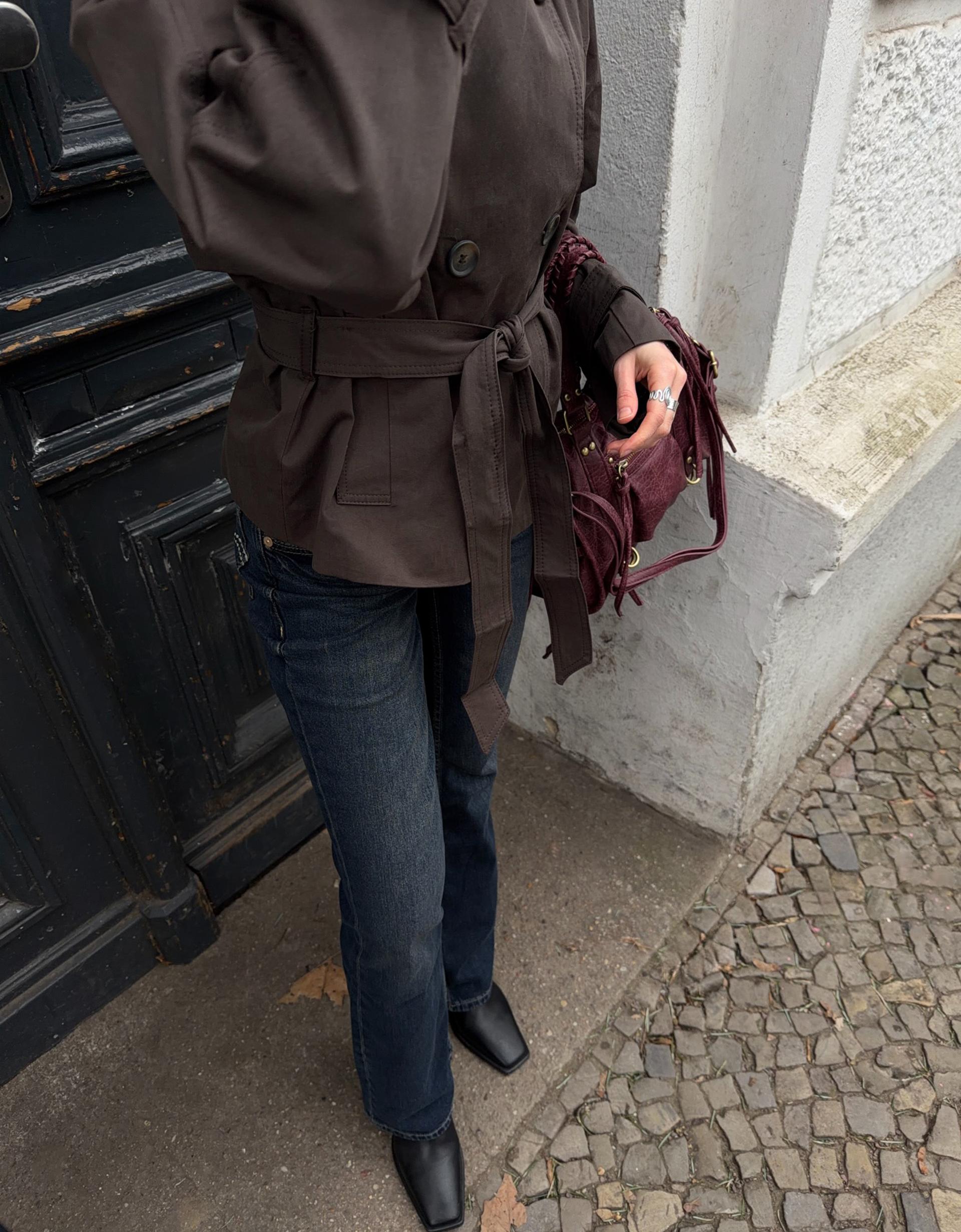 Jennifer Spring Trenchcoat