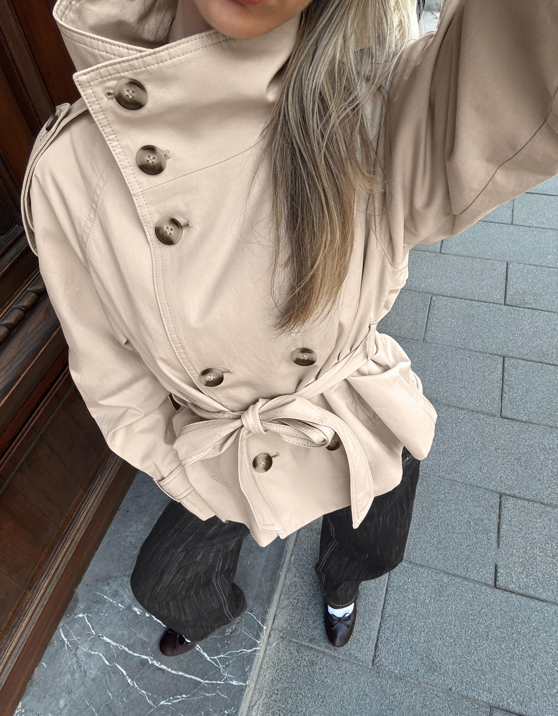 Jennifer Spring Trenchcoat